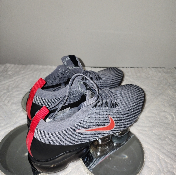 Nike VaporMax (Sold) - Picture 3 of 3
